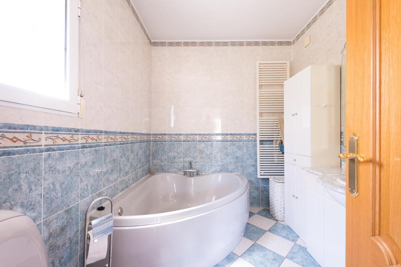 Villa Bruges Busot 3 Bath 3 Bed El Campello Bagian luar foto